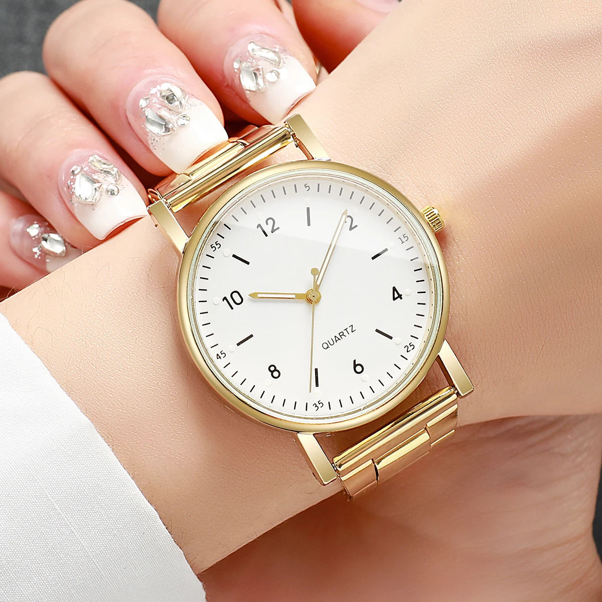 Fashion Arabic Dial Women Quartz Watch Casual Alloy Band Wristwatch for Ladies Clock Reloj Mujer（Without Box）