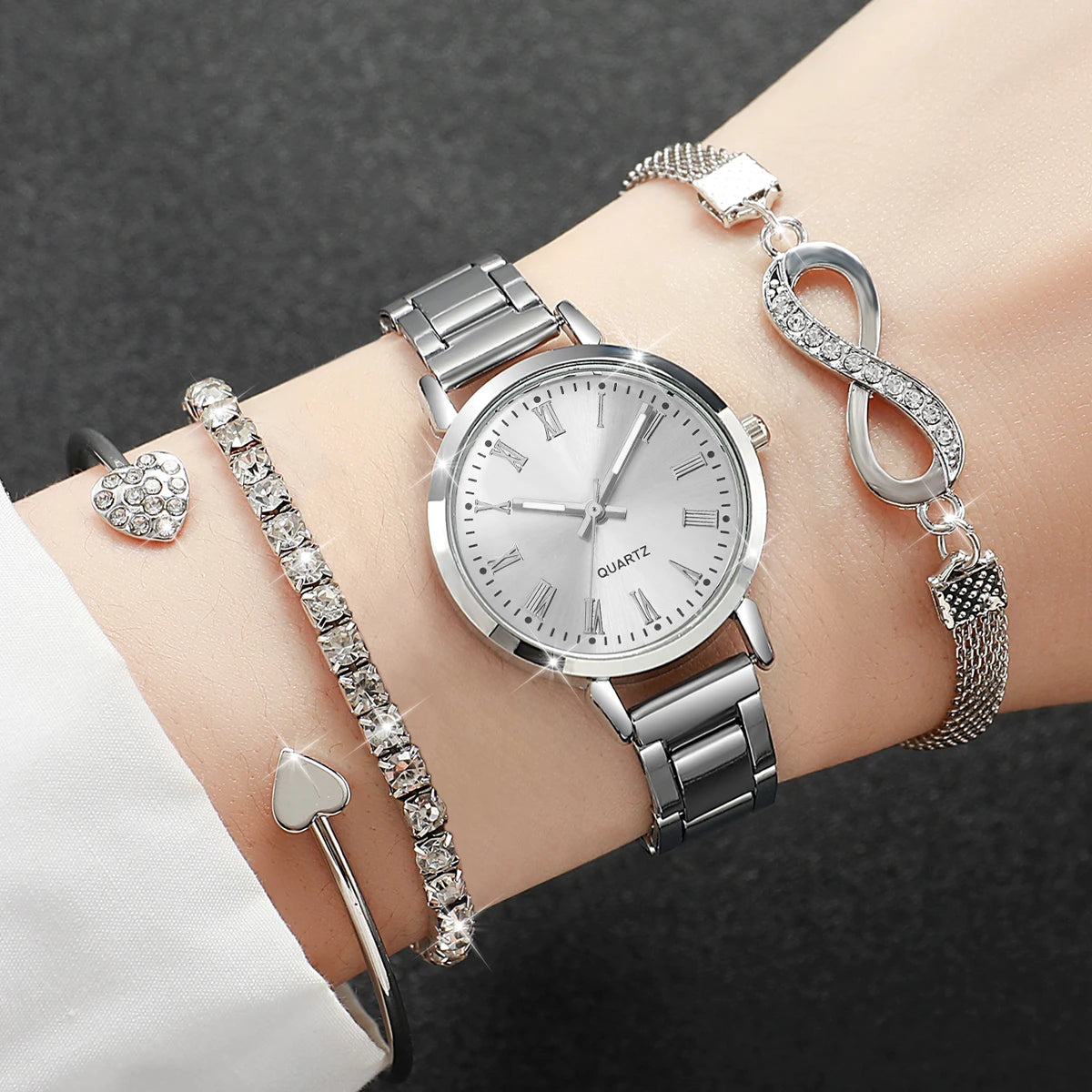 4PCS/Set Fashion Alloy Strap Women Watches Simple Quartz Wristwatch Diamond Bracelets Set Reloj Mujer Girls Clock (Without Box)
